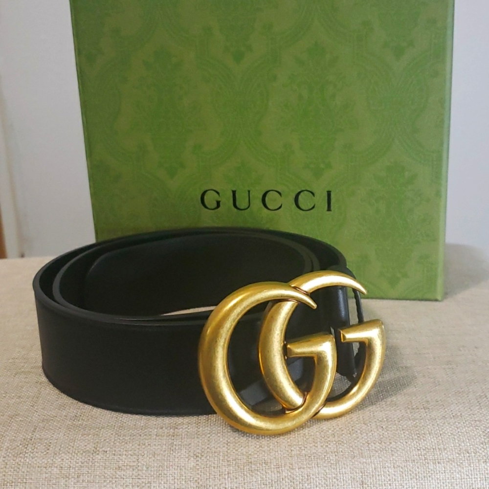 Gucci GG Marmont wide belt in black with gold buckle! Size 80CM